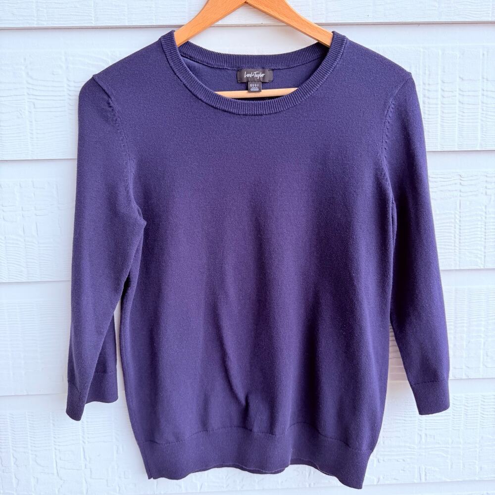 Lord & Taylor navy minimalist fine gauge sweater M preppy